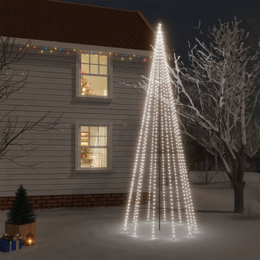 Julgran med markspett 732 kallvita lysdioder 500 cm