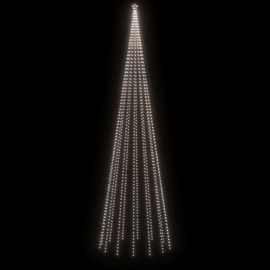 Julgran med markspett 1134 kallvita lysdioder 800 cm